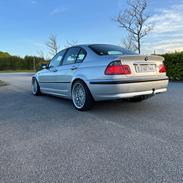 BMW E46 320i