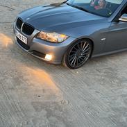 BMW 320D LCI