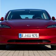 Tesla Model 3 Long Range AWD (Highland)