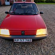 Peugeot 205