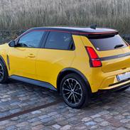 Renault 5 E-Tech Iconic