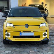Renault 5 E-Tech Iconic
