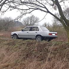 BMW E30 324d