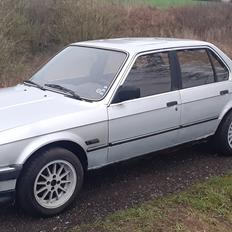BMW E30 324d
