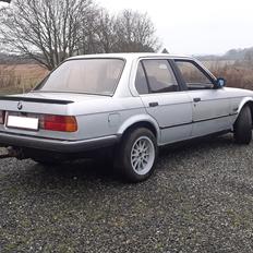 BMW E30 324d