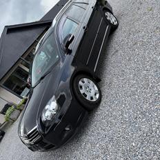 Toyota Avensis 2,4 Aut