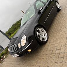 Mercedes Benz E350 3,5 V6 AUT Solgt