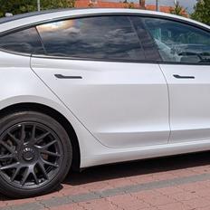 Tesla Model 3 Long Range
