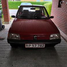 Peugeot 205