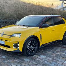 Renault 5 E-Tech Iconic