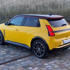 Renault 5 E-Tech Iconic