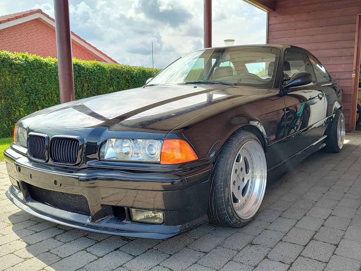 BMW E36 325i coupé - Med medfølgende carline cm6 fælge billede 6