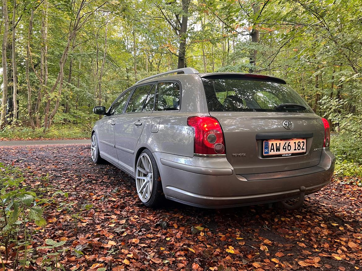 Toyota Avensis 1.8 STC  billede 3