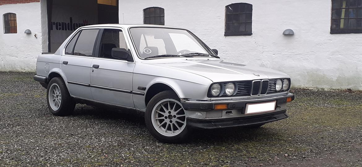 BMW E30 324d billede 4
