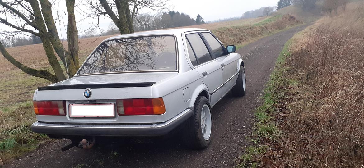 BMW E30 324d billede 10