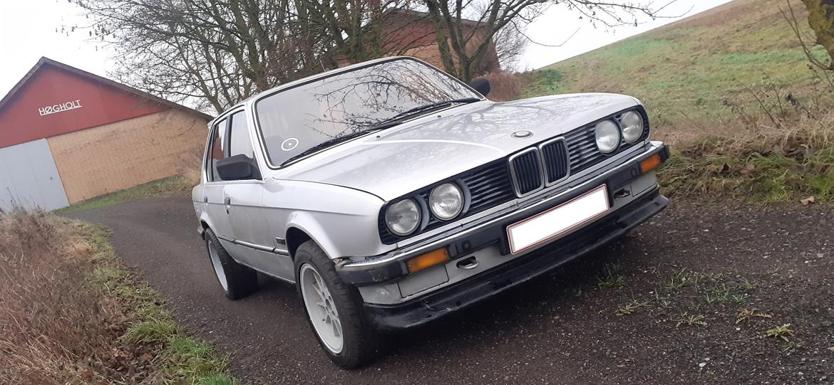 BMW E30 324d billede 11