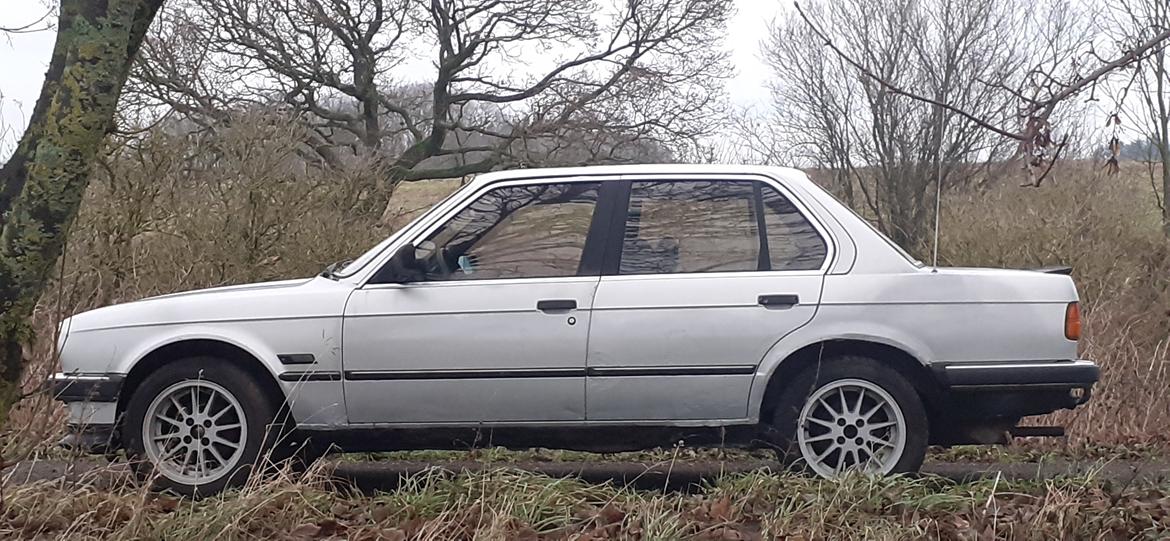 BMW E30 324d billede 12