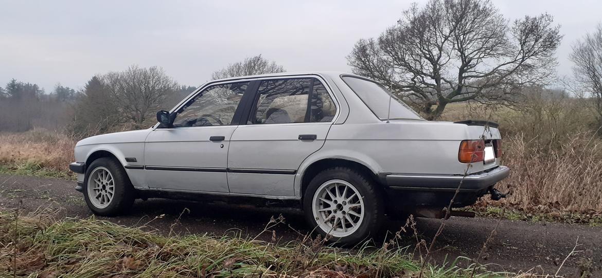 BMW E30 324d billede 13