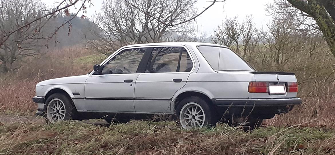 BMW E30 324d billede 18