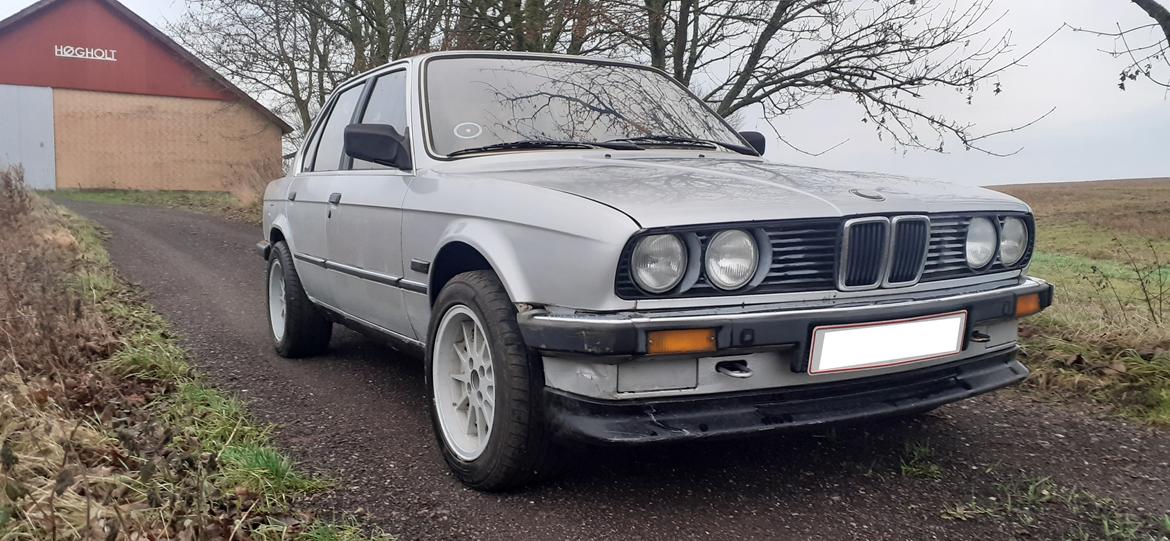 BMW E30 324d billede 16