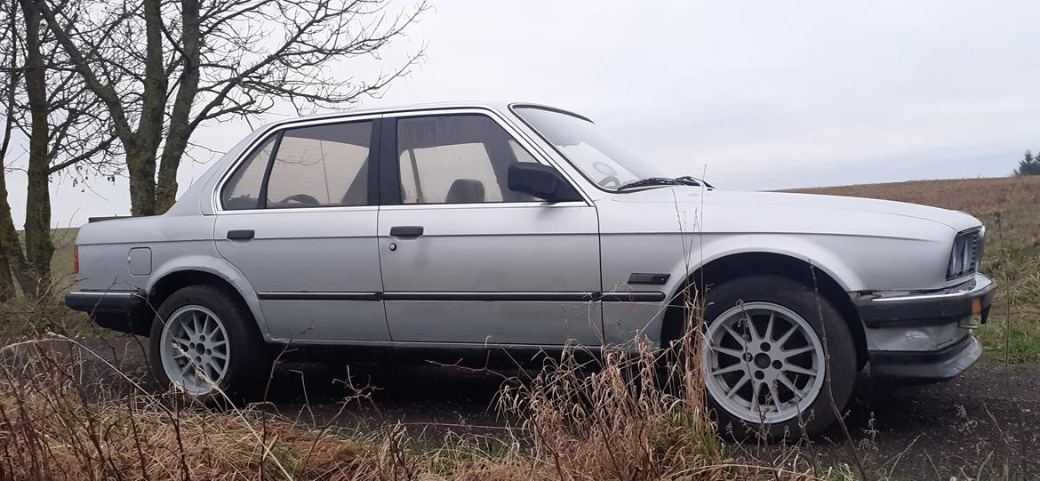 BMW E30 324d billede 24