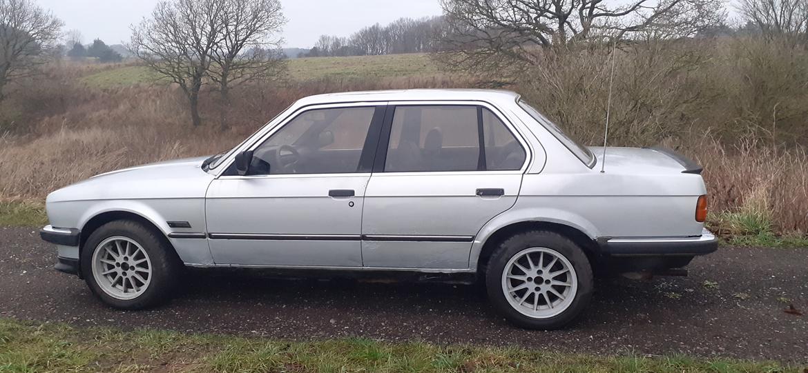 BMW E30 324d billede 30