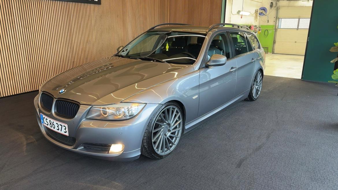 BMW 320D LCI billede 10