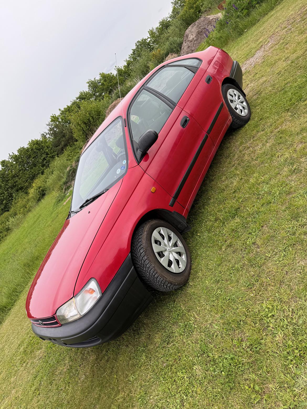 Toyota Carina E billede 1