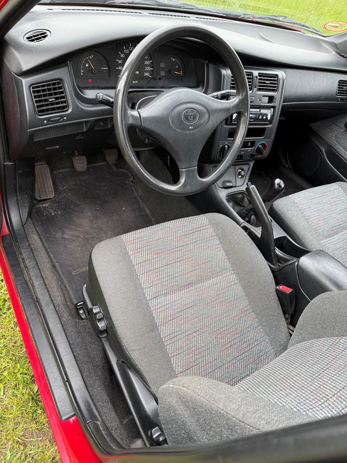 Toyota Carina E billede 9