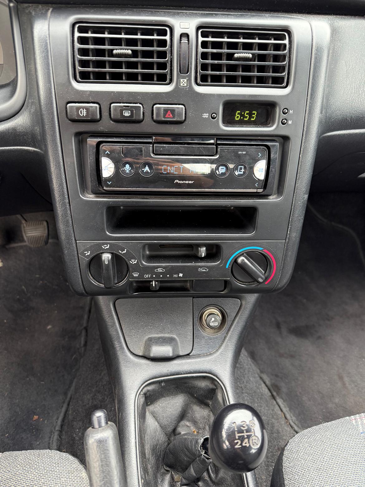 Toyota Carina E billede 10