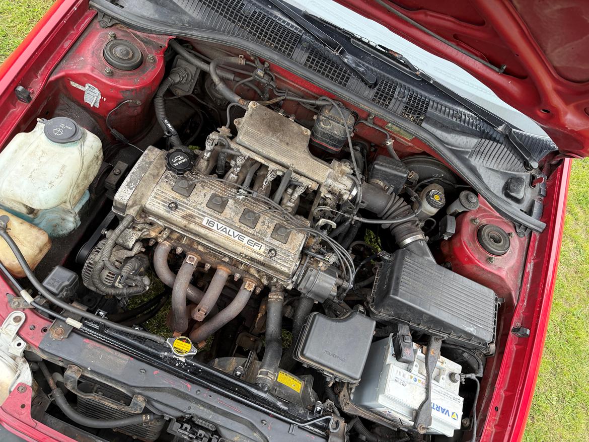 Toyota Carina E billede 12