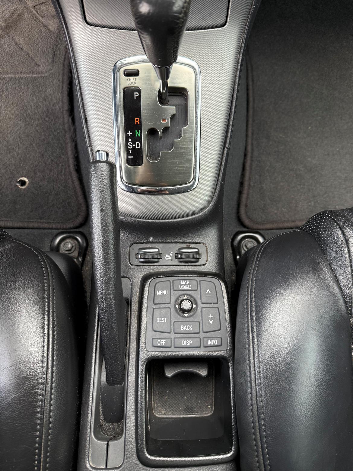 Toyota Avensis 2,4 Aut billede 10