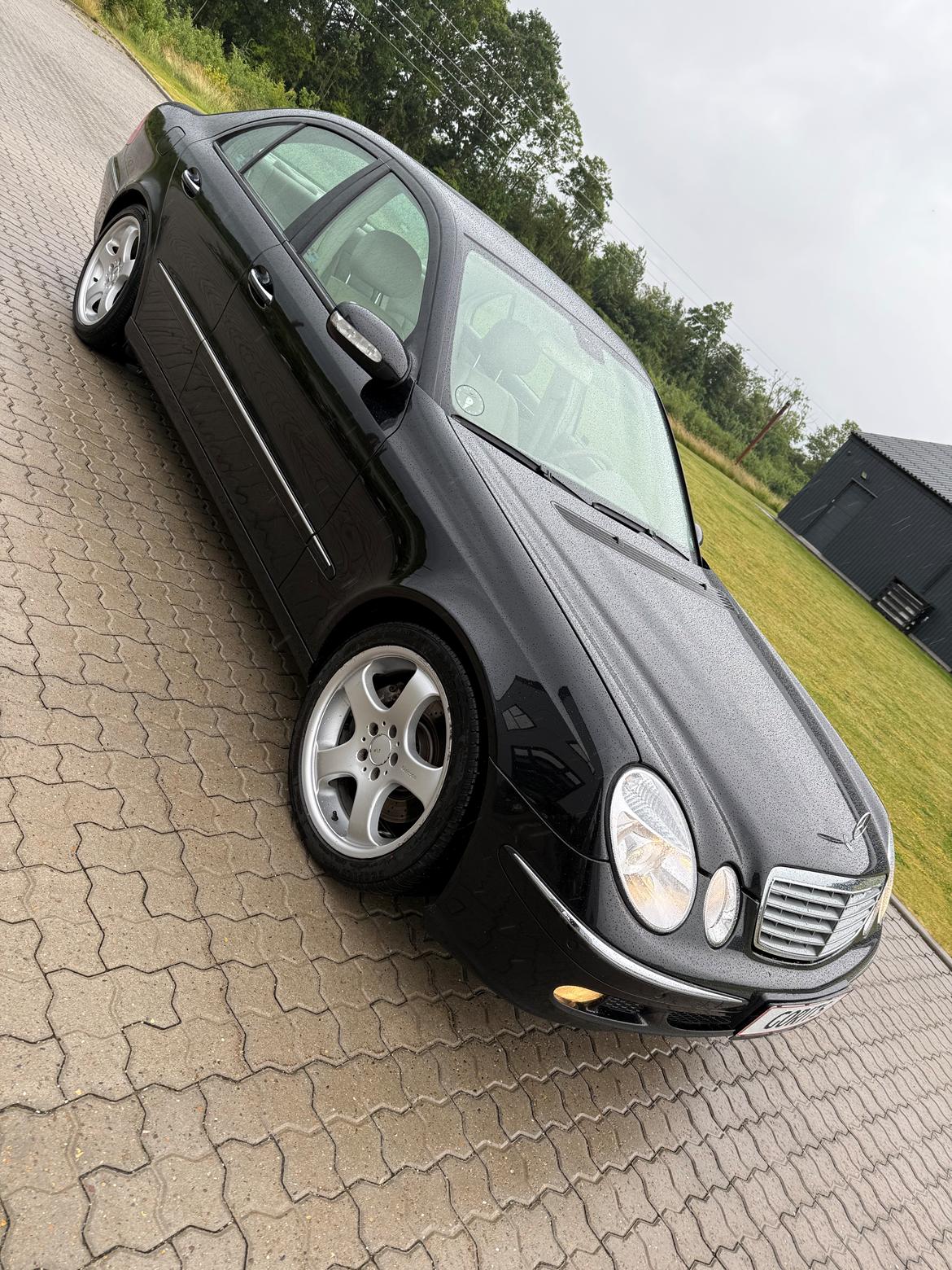 Mercedes Benz E350 3,5 V6 AUT Solgt billede 3