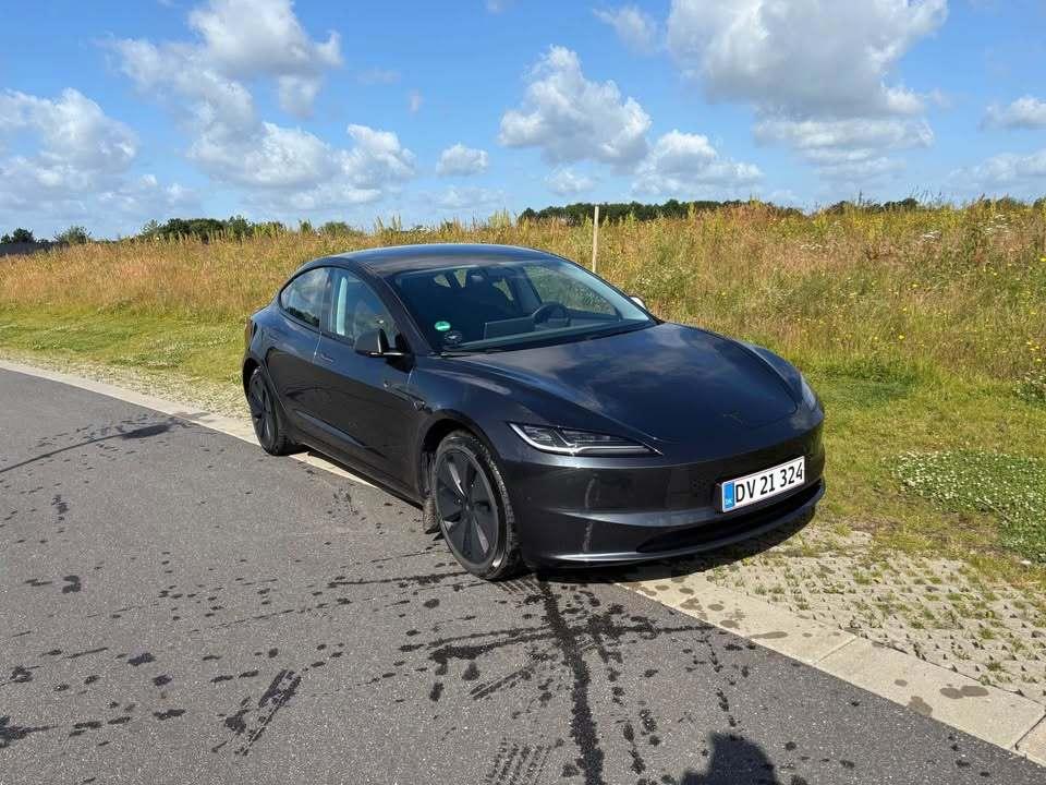 Tesla Model 3 Highland SR billede 2