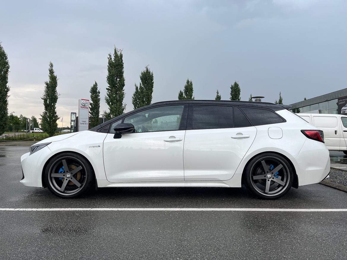 Toyota Corolla Hybrid ZWE211 billede 12