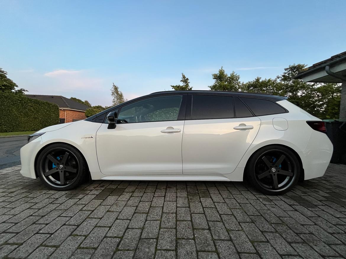 Toyota Corolla Hybrid ZWE211 billede 15
