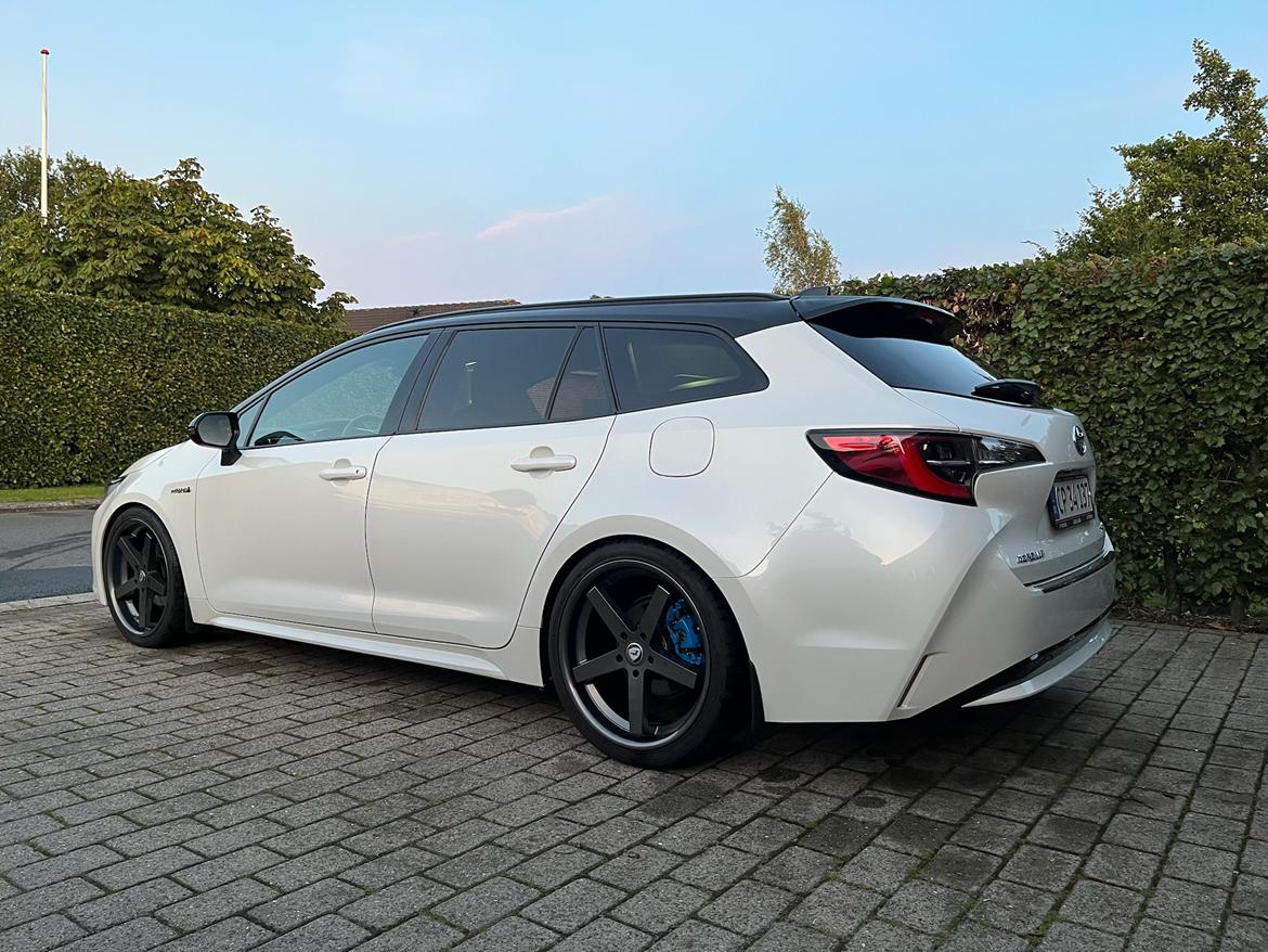 Toyota Corolla Hybrid ZWE211 billede 16