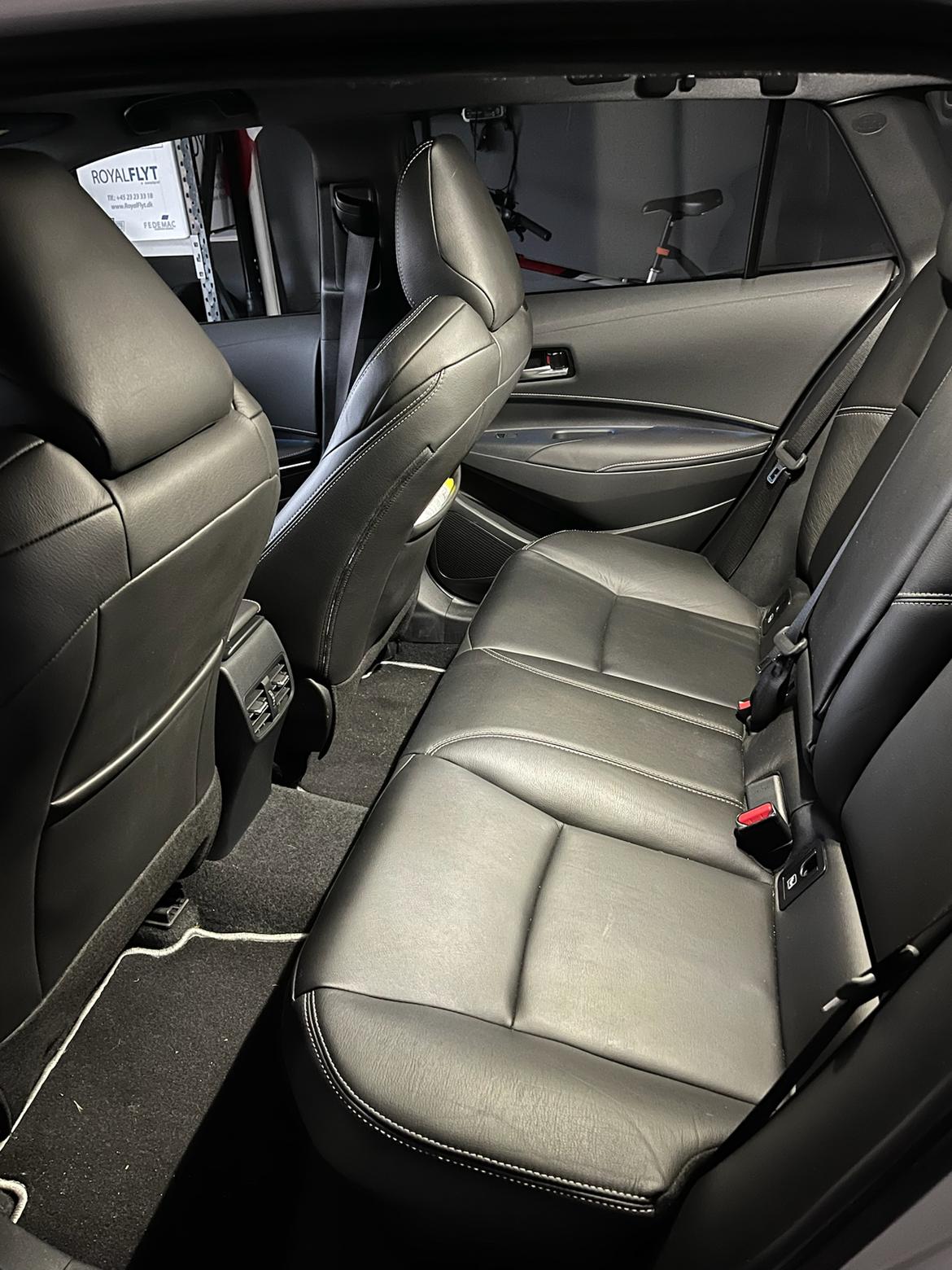 Toyota Corolla Hybrid ZWE211 billede 19