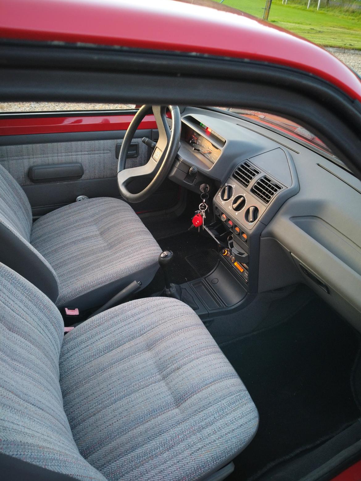 Peugeot 205 billede 5