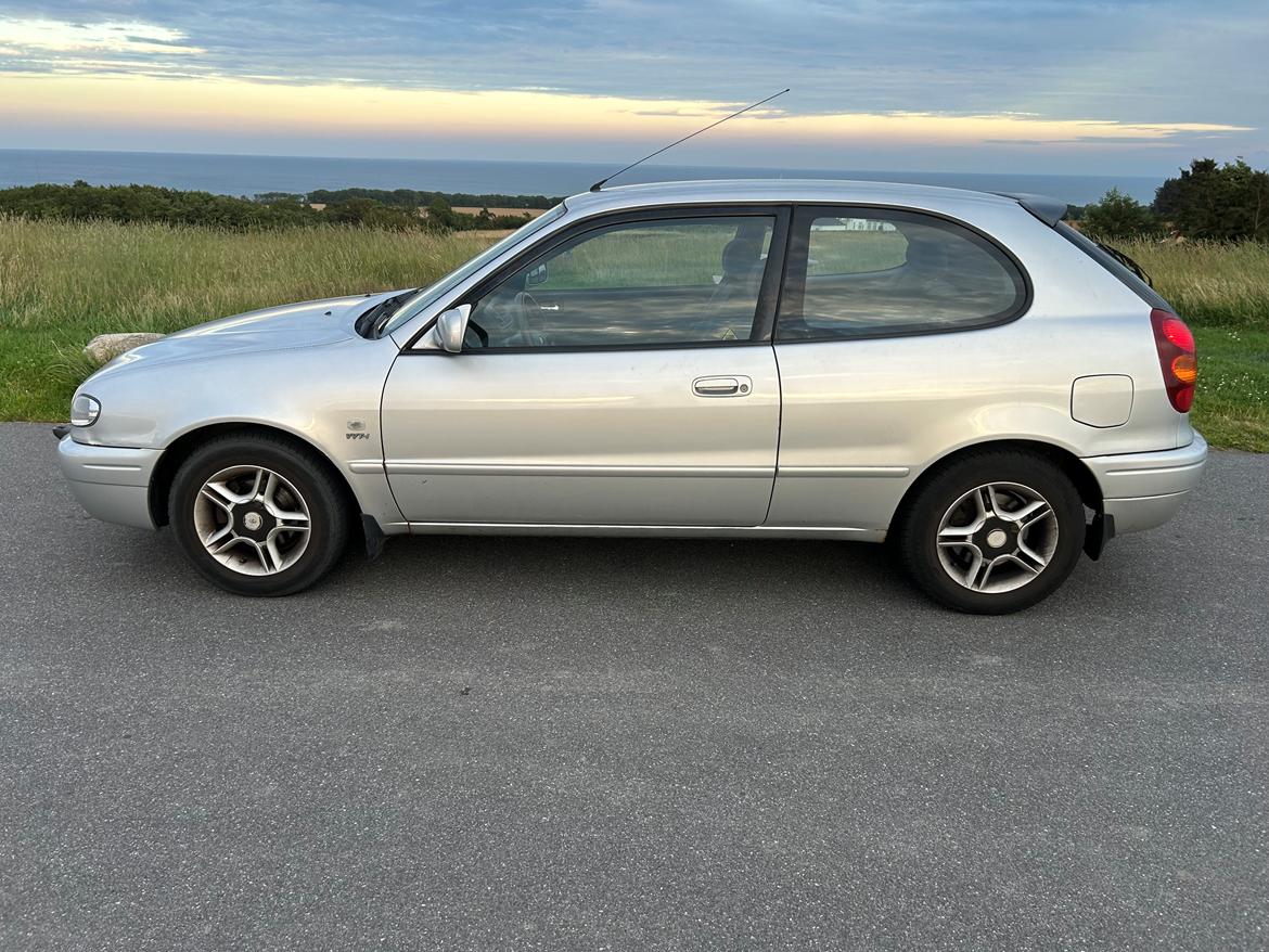Toyota Corolla e11 1.4 vvti billede 1