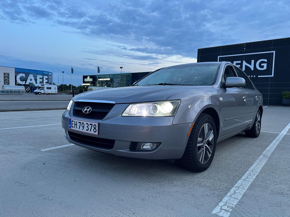 Hyundai Sonata NF billede 1