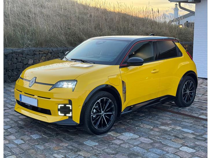 {{currentPhoto.altText}} billede {{currentPhoto.number}}