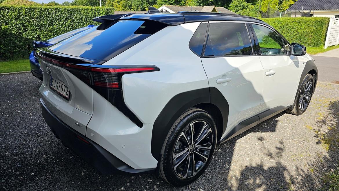 Toyota Bz4X Executive Panorama AWD  billede 8