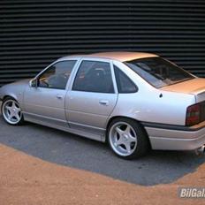 Opel Vectra 2000 -solgt-