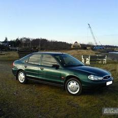 Ford MONDEO 2.0 I FLAIR