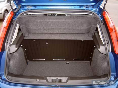 Fiat Grande Punto 1,3 MultiJet - Nogenlunde plads til bajere! :) billede 8
