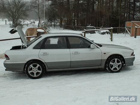 Mitsubishi Sigma 3,0 V6 24v AUT billede 2