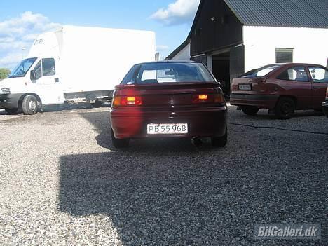 Mazda 323F væk - med gt kofanger billede 5