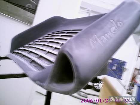 Porsche 911 solgt - den specielt lavet spoiler med mawelo logo under lakeringen billede 4