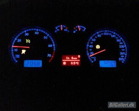 Seat LEON TDI SOLGT - R 32 instrumentering sat i leon med en lille smule modificeringer men det hele fungerer billede 11